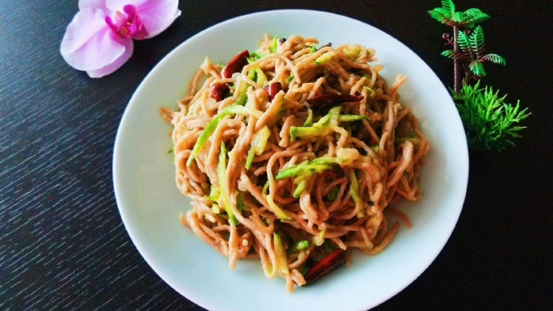 新文美食 张家口特色美食 莜面条,成品图
