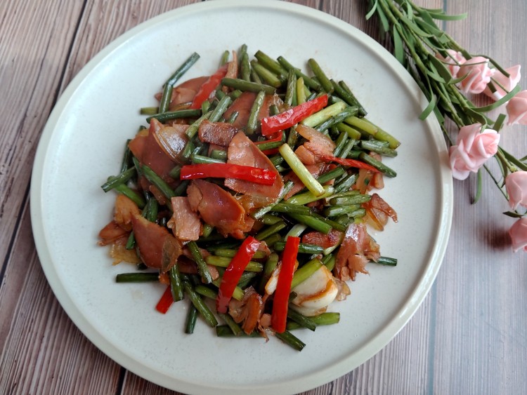 蒜苗炒腊肉