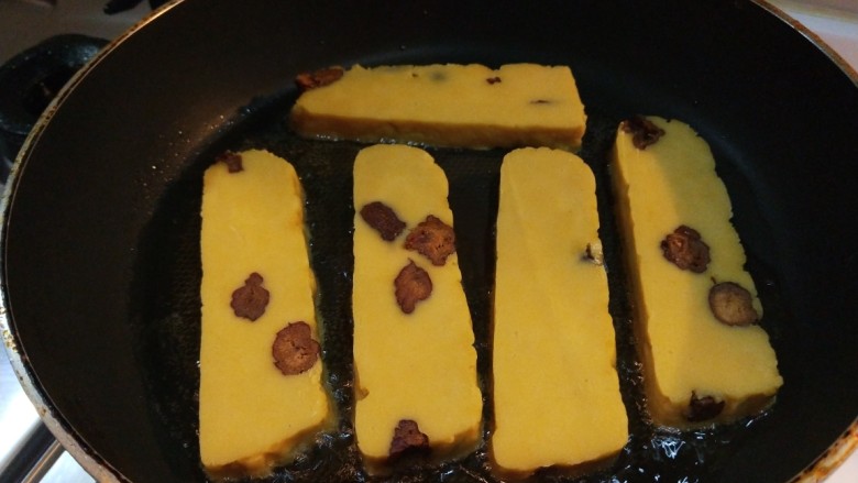 新文美食 北京特色小吃蒸年糕,也可以油煎年糕。