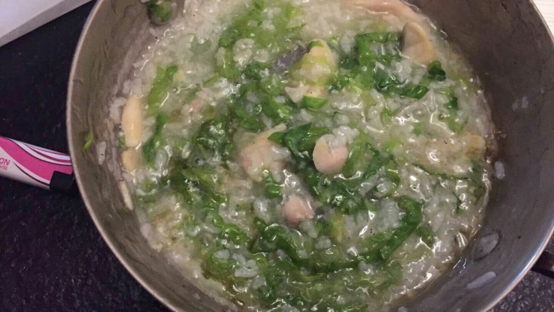 生菜鱼片粥,美味可口,出炉。