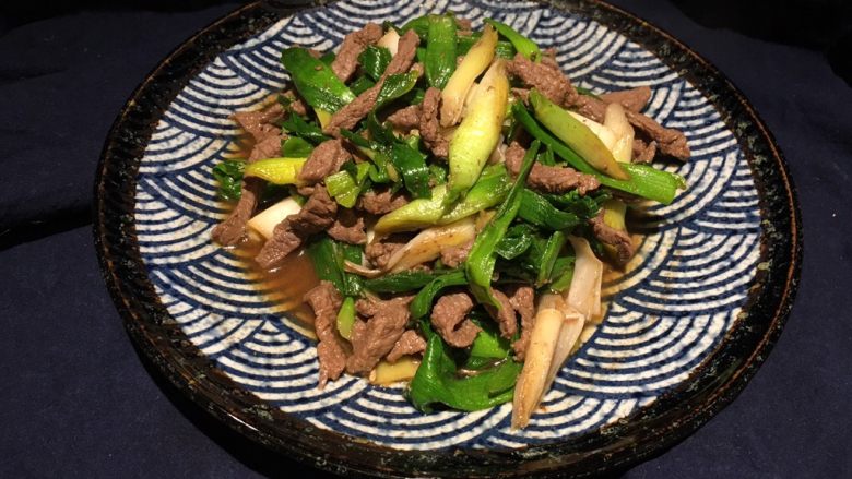 蒜末炒牛肉丝,简单好吃!