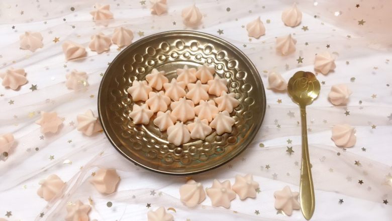 宝宝辅食系列~胡萝卜溶豆,溶豆出炉后放凉即可密封保存,密封保存可以保存一到两个月