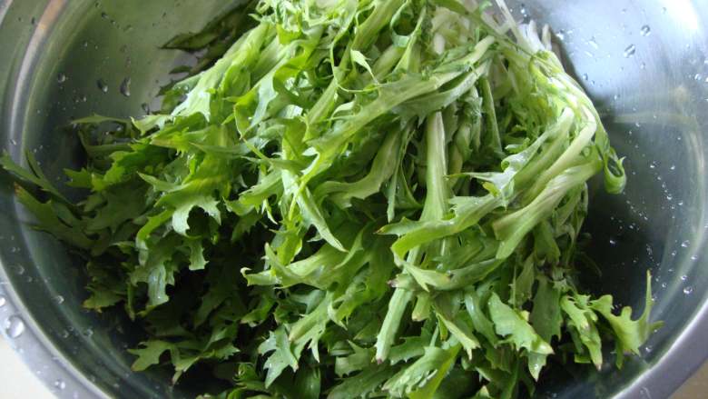 蔬菜沙拉,<a style='color:red;display:inline-block;' href='/shicai/ 3320'>苦菊</a>洗好切掉根