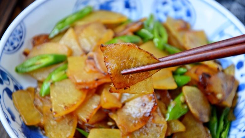 土豆肉片,好吃又下饭的肉片土豆出锅了。