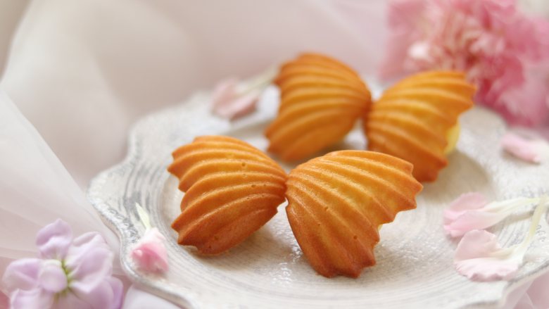 浪漫法甜心形玛德琳(贝壳蛋糕),甜过初恋,味道香甜美味