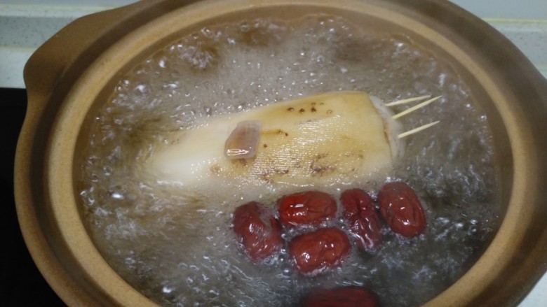 糯米藕,大火煮开。
