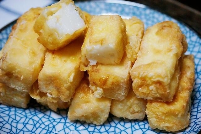 炸鲜奶,出锅,炸鲜奶完成.