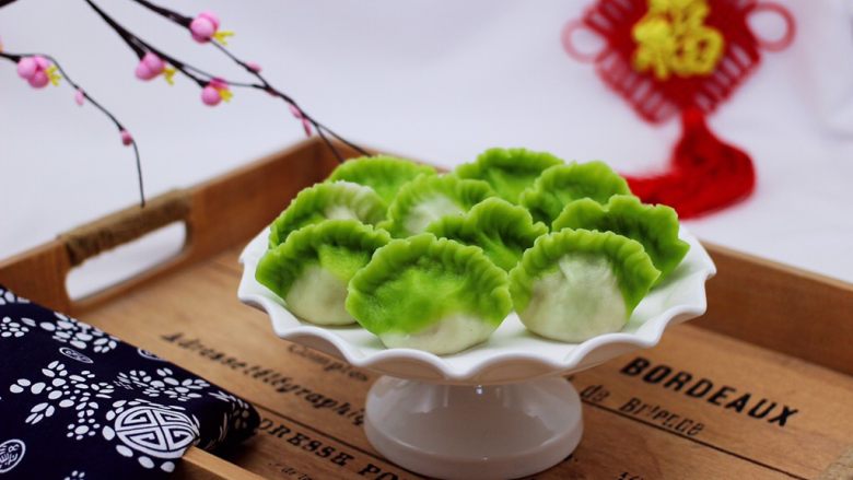 长长久久的翡翠白玉牛肉萝卜饺子,瞬间有了过年的气氛。