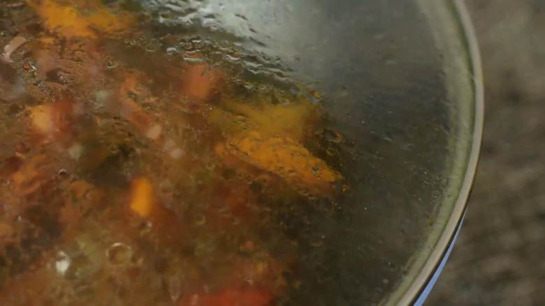 冬笋烧肉—质嫩味鲜,清脆爽口的冬笋烧肉,烧开转小火焖煮1小时左右。