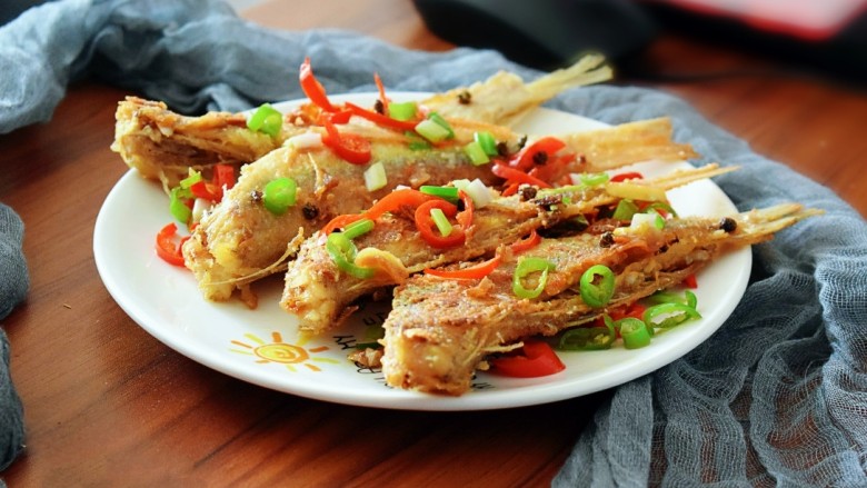 #年年有鱼# 香煎小黄鱼,开吃喽~~