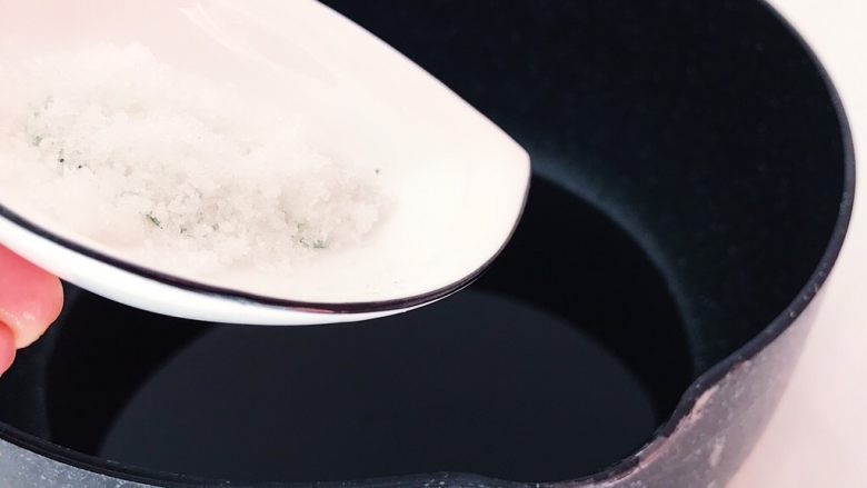 年年有鱼:清蒸鳕鱼,食盐/白砂糖