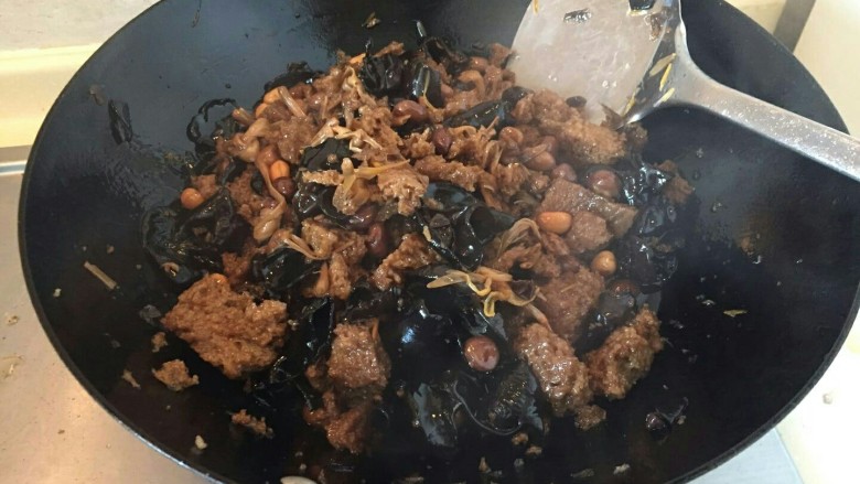 年夜饭特辑—四喜烤麸✨,把酱汁炒进烤麸里(烤麸里的水分一定要炒干)