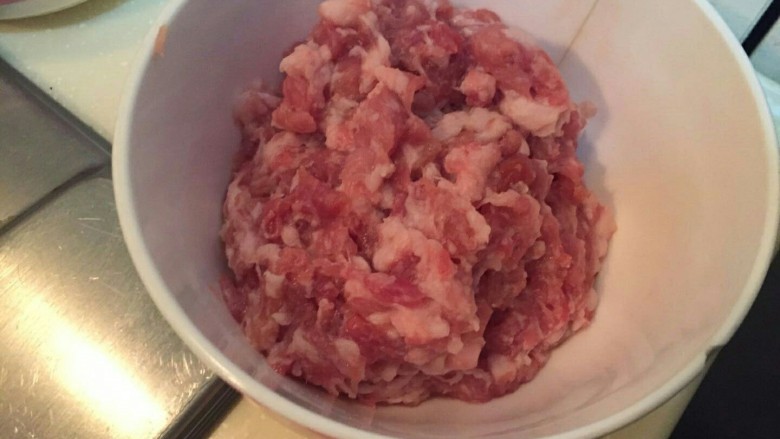 “金元宝”蛋饺,肉糜100g不要多,这样一小碗也可以做出很多啦