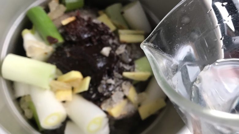 酱牛肉(高压锅版),加入饮用水
