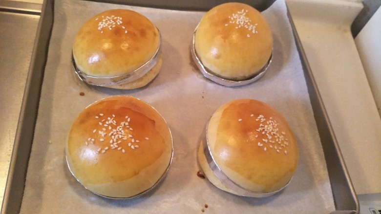 布里欧修汉堡面包🍔,第一盘烤制完成,等待冷却
