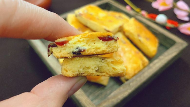 蔓越莓奶酥,一口酥松,超美味。