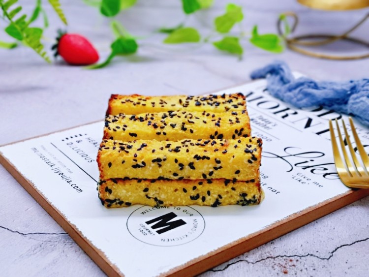 简单快手小零食～黑芝麻椰香吐司条
