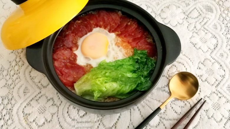 腊味煲仔饭,可以开吃啦