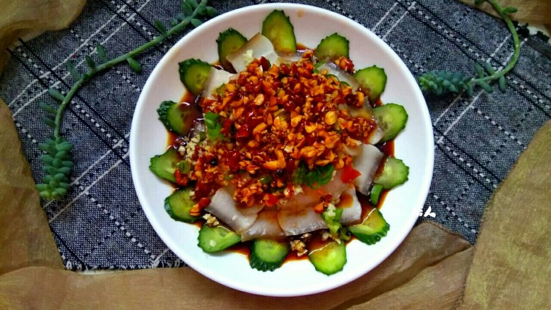 #猪年##猪五花# 蒜泥白肉