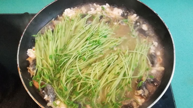 上汤豆苗(简易版),然后放入焯好的豆苗