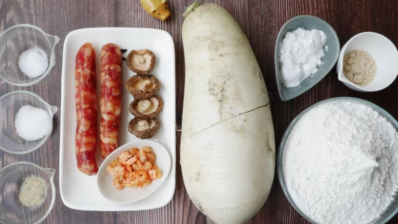 港式萝卜糕,准备食材及智慧万用锅