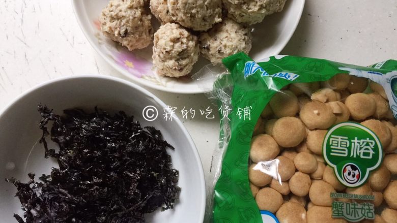 紫菜蟹味菇鸡丸汤,所有食材