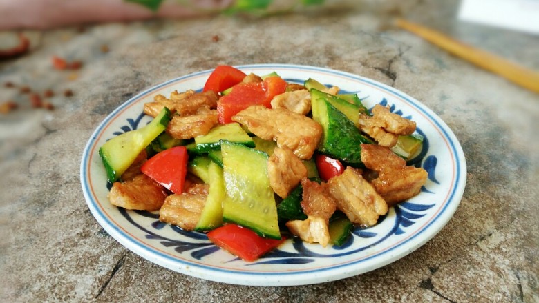 #猪年#黄瓜炒肉,出锅装盘,黄瓜炒肉完成!