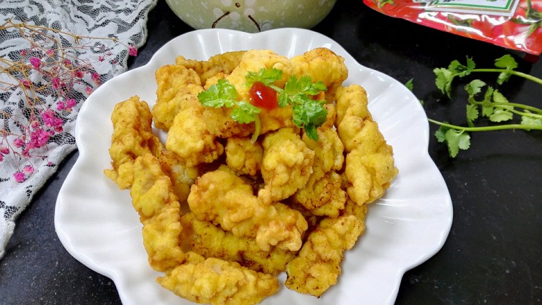 #猪里脊#小酥肉,一盘香酥可口的小酥肉就完成了,可以直接吃也可以用来做酸汤小酥肉,是不是很赞呢。