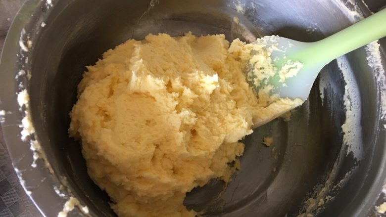 奶酪饼干,注意操作温度,太热黄油容易融化,太冷不好搅拌