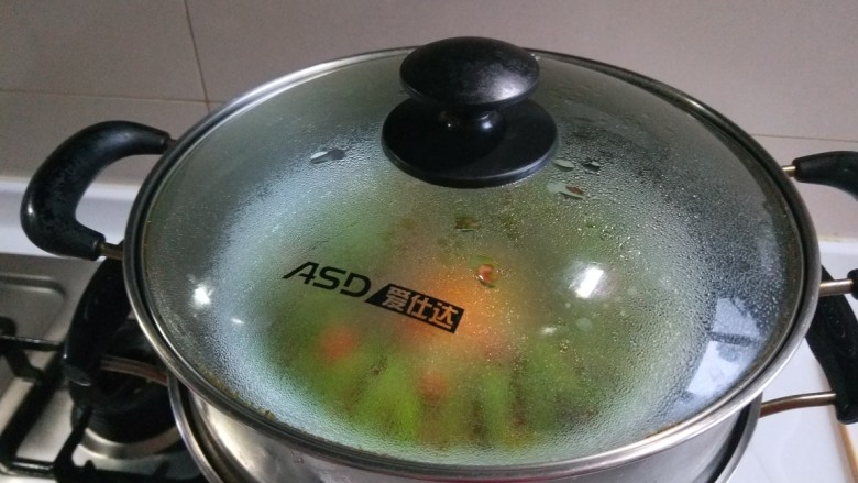 花开富贵 新文美食,开水上锅蒸10分钟即可关火。
