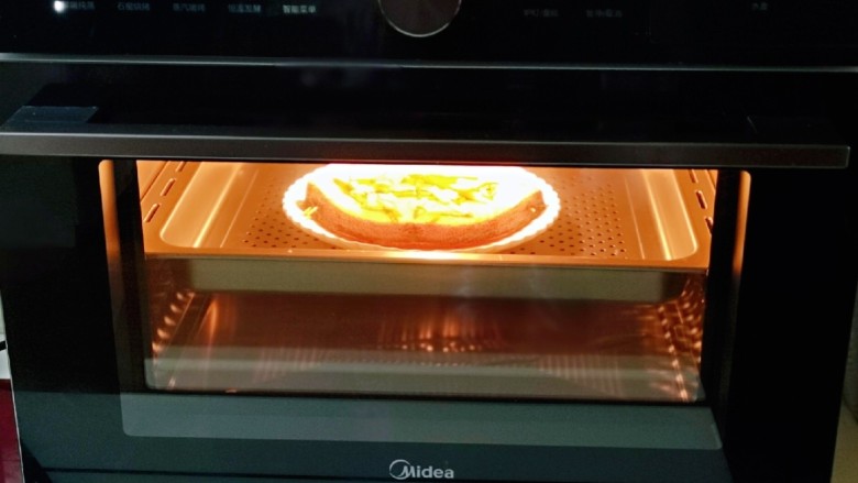 清蒸比目鱼~营养又健康,纯蒸功能100°蒸10分钟。
