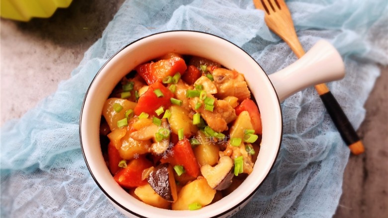 四宝烧鸡翅,香味浓郁!