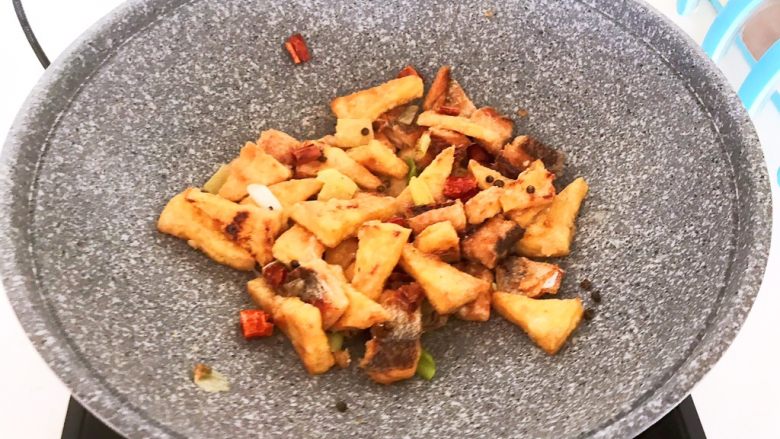 干锅千叶豆腐,,翻炒均匀