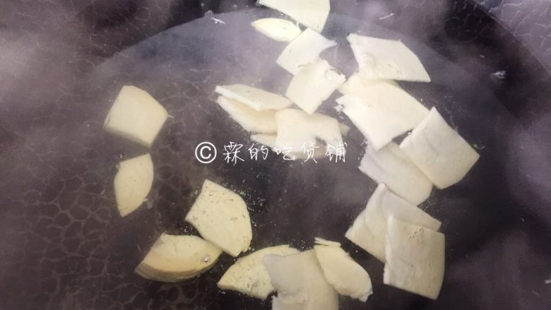 什锦炒素,冬笋也要汆烫一下,去草酸。