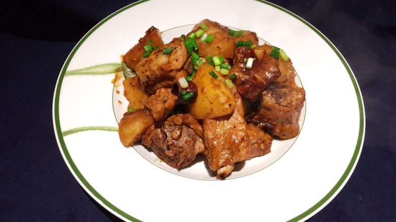 土豆烧排骨