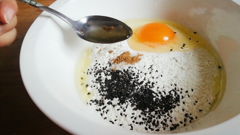 脆皮风车(炸焦叶),加适量食用油
