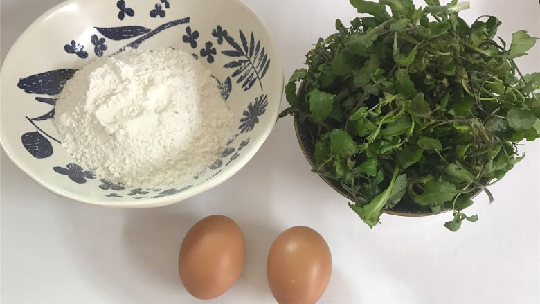 荠菜早餐饼,准备好材料。