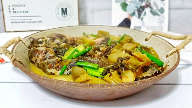 酸菜昂刺鱼,汤汁拌饭不错哦!