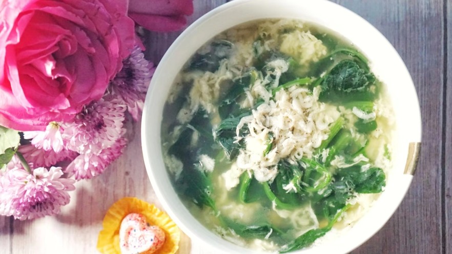 一份补气又补血的，菠菜蛋花汤，
在女神节，做给你的她