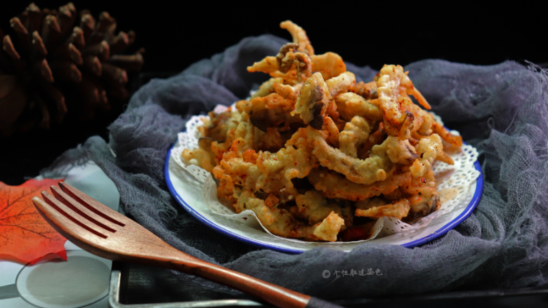 酥炸蘑菇,平菇热量低,好吃到根本停不下来,