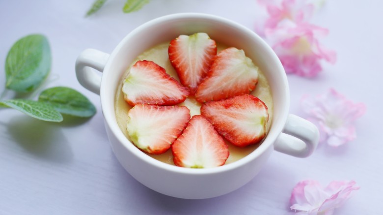 香甜嫩滑的草莓🍓蛋奶布丁,颜值爆表,味道超赞!