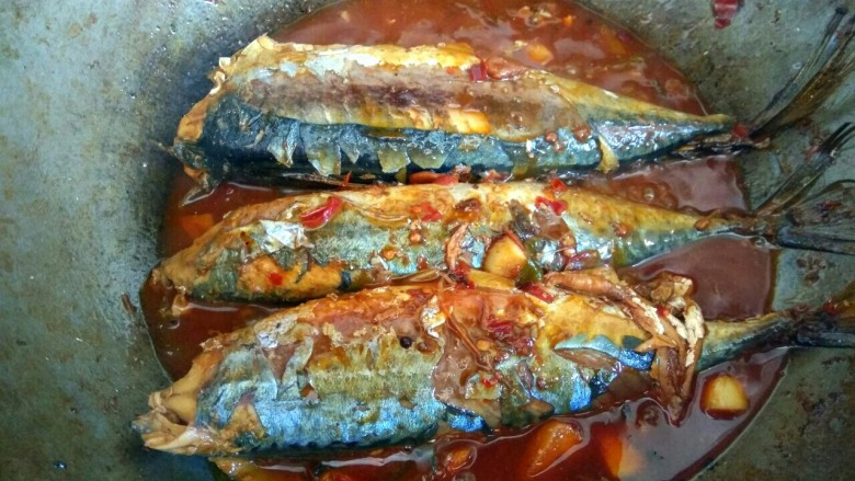 香辣鲅鱼,汤汁粘稠,关火出锅