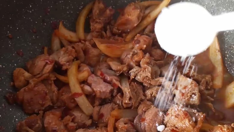 红焖狍子肉,<a style='color:red;display:inline-block;' href='/shicai/ 3729'>白糖</a>