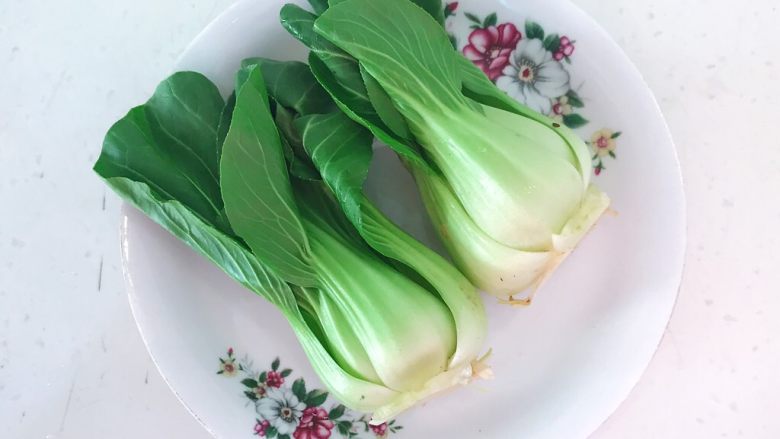 三鲜小馄饨,油菜芯2个