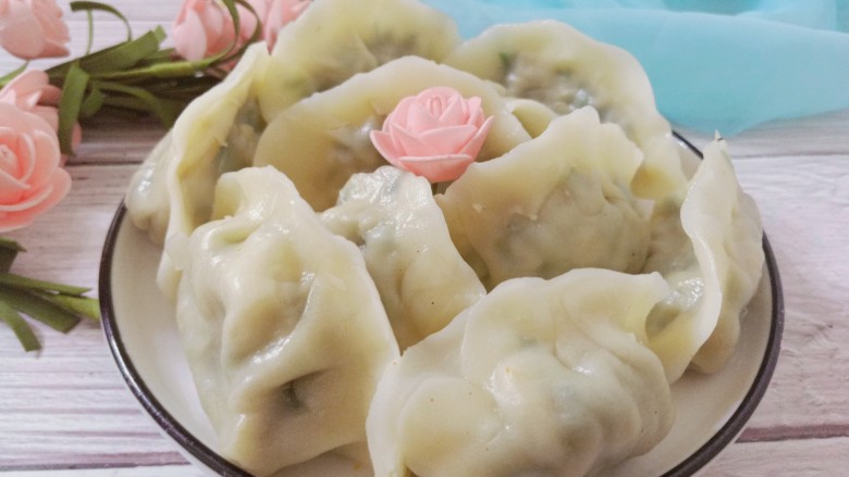 鸡蛋虾皮韭菜饺子,成品图