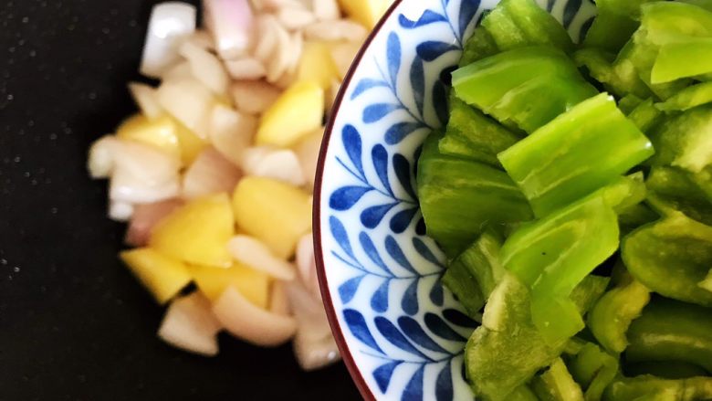 芽芽私房菜～咖喱鸡翅中,下泡椒