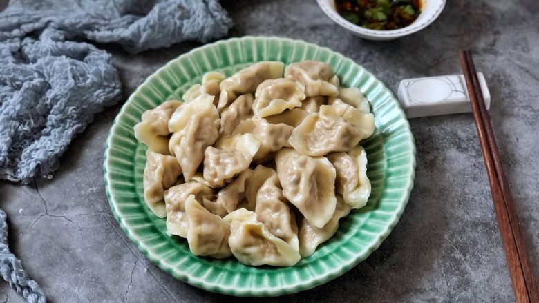 营养丰富的胡萝卜香菇猪肉饺子,成品图