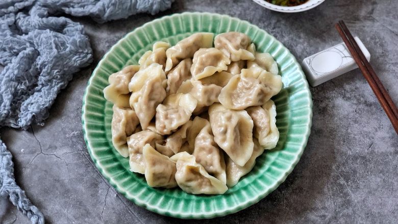 营养丰富的胡萝卜香菇猪肉饺子,成品图