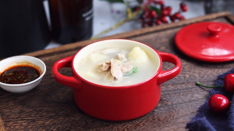 春天的美味 腌笃鲜(鸡肉版),成品图。