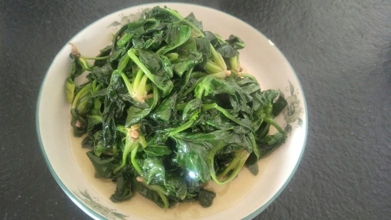 猪油炒菠菜,一定要抓紧时间啊。